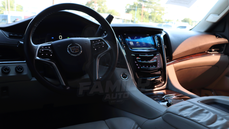 
								CADILLAC ESCALADE 2015 full									