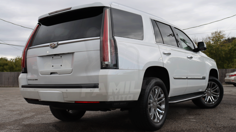 
								CADILLAC ESCALADE 2017 full									