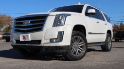 CADILLAC ESCALADE 2017