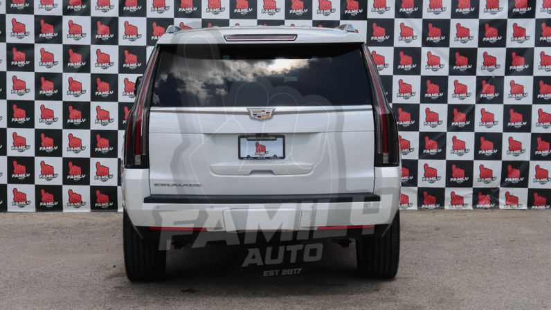 
								CADILLAC ESCALADE 2019 full									