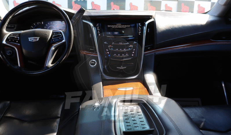 
								CADILLAC ESCALADE 2017 full									