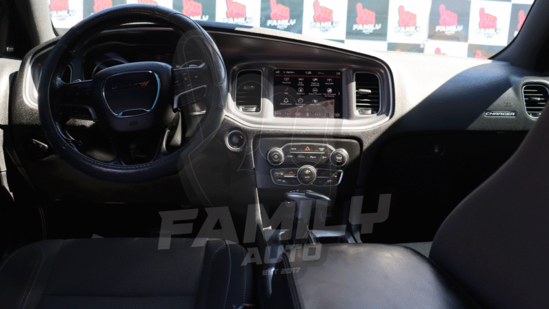 
								DODGE CHARGER 2019 full									