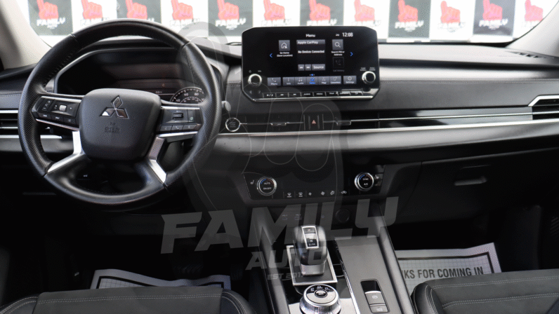 
								MITSUBISHI OUTLANDER 2024 full									