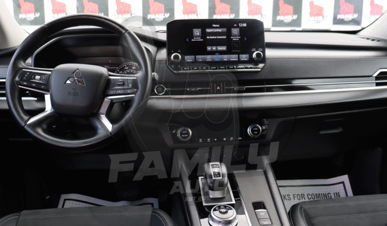 
								MITSUBISHI OUTLANDER 2024 full									