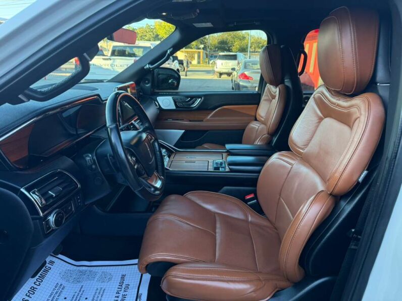 
								LINCOLN NAVIGATOR 2019 full									