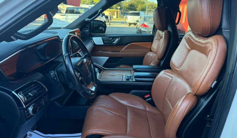 
								LINCOLN NAVIGATOR 2019 full									