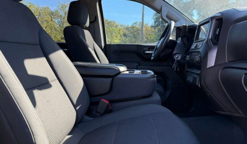 
								CHEVROLET SILVERADO 2021 full									