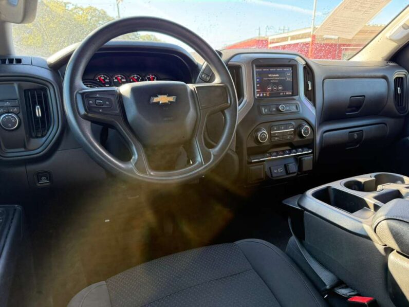 
								CHEVROLET SILVERADO 2021 full									