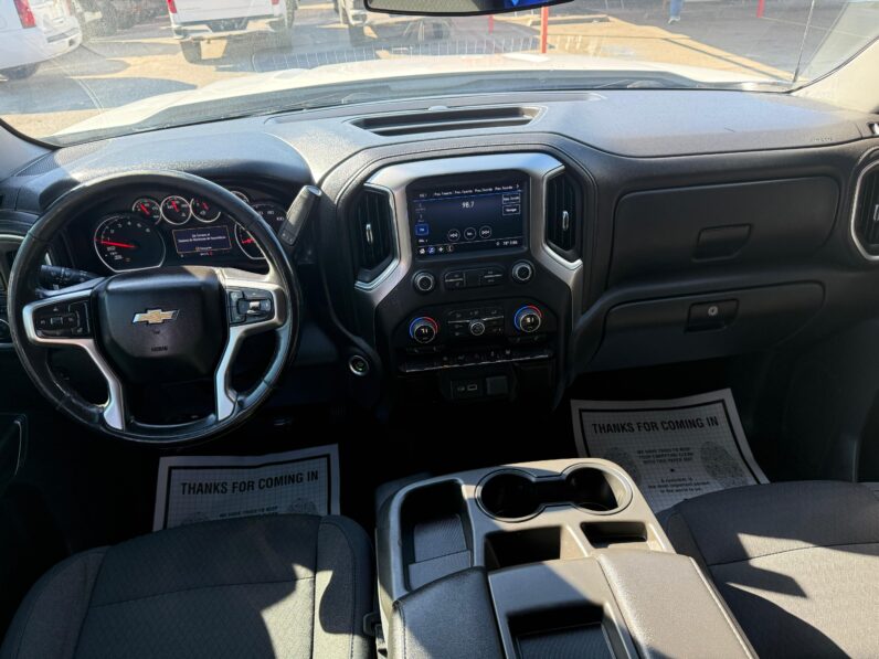 
								CHEVROLET SILVERADO 2019 full									