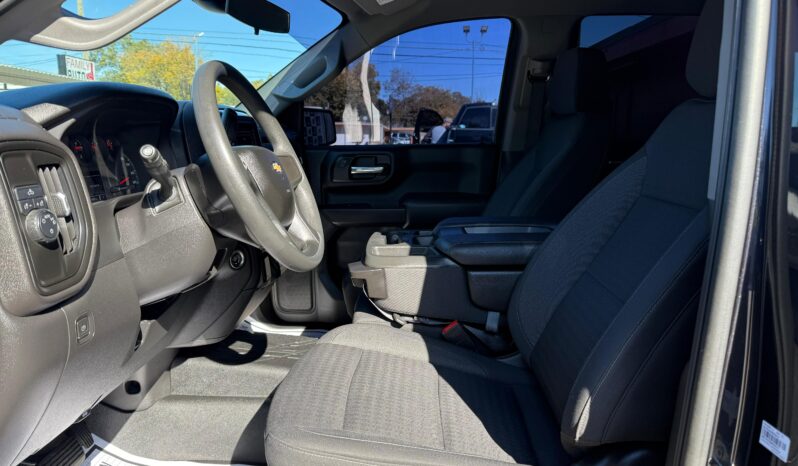 
								CHEVROLET SILVERADO 2023 full									