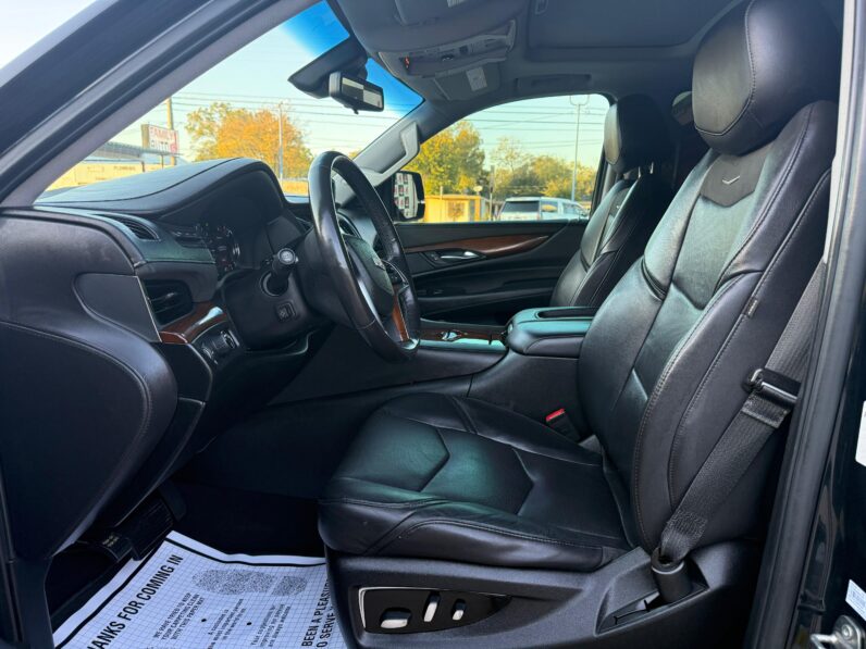 
								CADILLAC ESCALADE 2019 full									