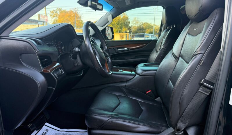 
								CADILLAC ESCALADE 2019 full									