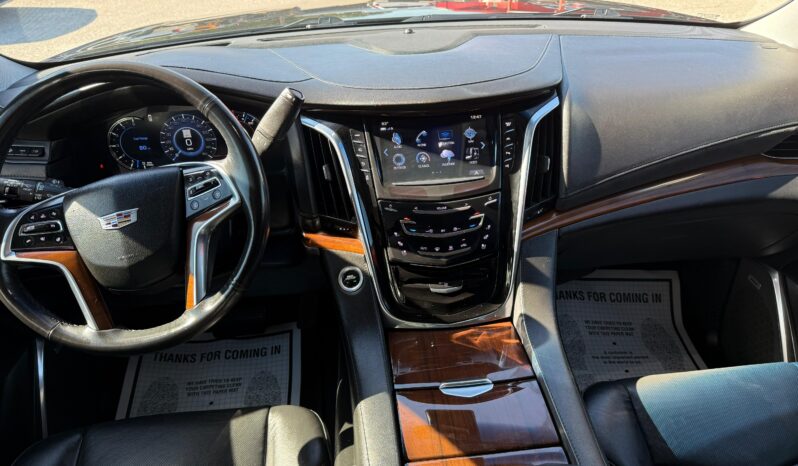 
								CADILLAC ESCALADE 2019 full									