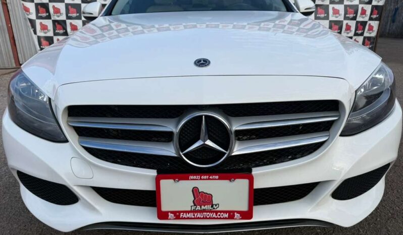 
								MERCEDES BENZ C-300 2018 full									