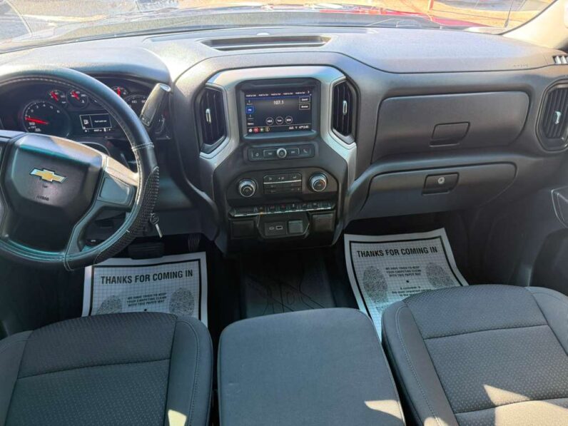 
								CHEVROLET SILVERADO 2021 full									