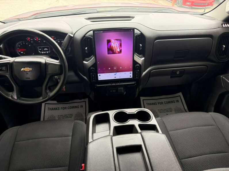 
								CHEVROLET SILVERADO 2021 full									