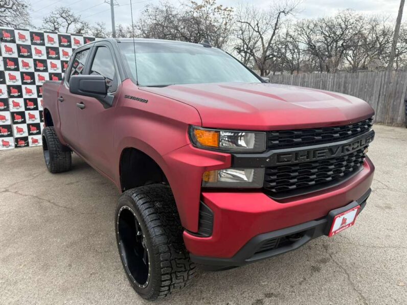 
								CHEVROLET SILVERADO 2021 full									