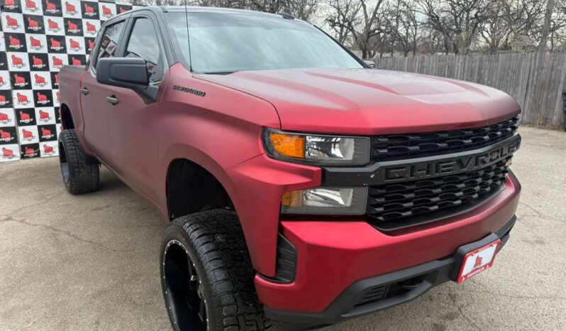 
								CHEVROLET SILVERADO 2021 full									