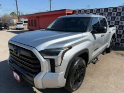TOYOTA TUNDRA 2022
