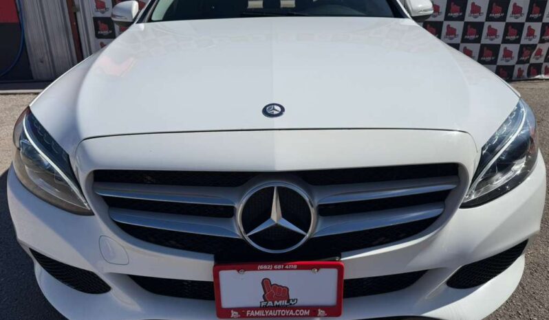 MERCEDES BENZ C-300 2015