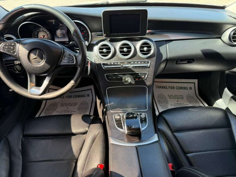 
								MERCEDES BENZ C-300 2015 full									