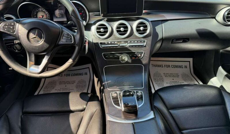 MERCEDES BENZ C-300 2015