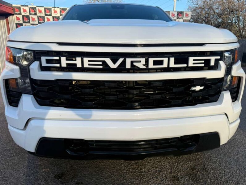 
								CHEVROLET SILVERADO 2022 full									