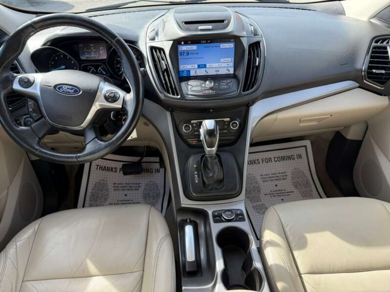 
								FORD ESCAPE 2016 full									