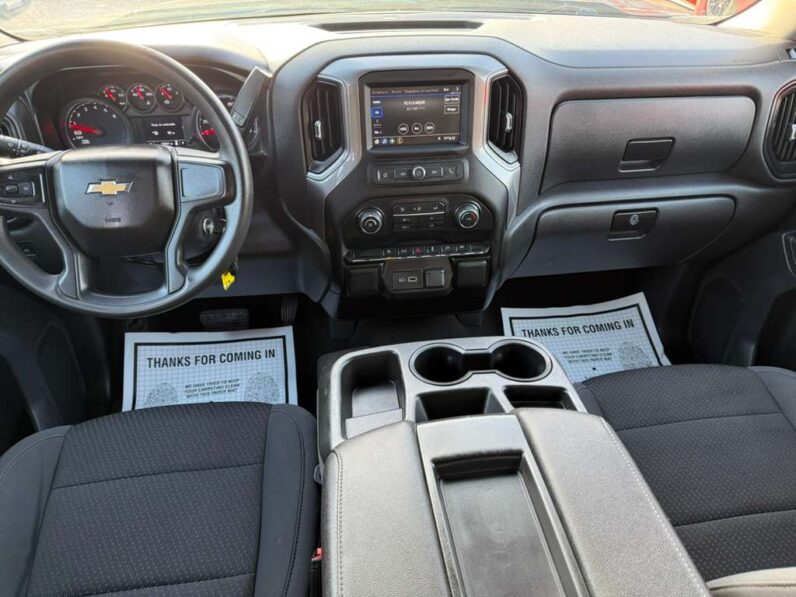 
								CHEVROLET SILVERADO 2021 full									