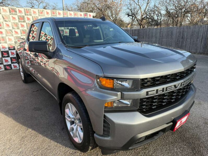 
								CHEVROLET SILVERADO 2021 full									