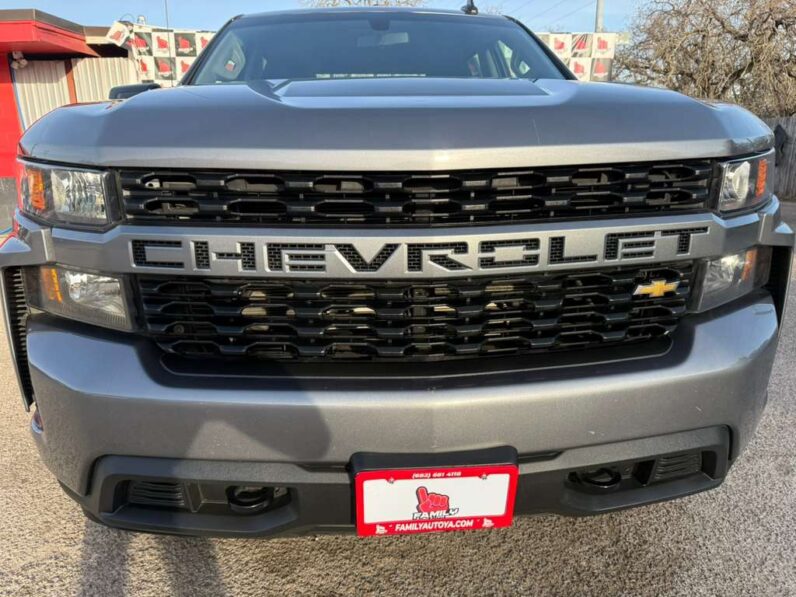 
								CHEVROLET SILVERADO 2021 full									