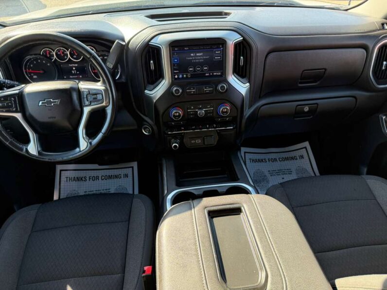 
								CHEVROLET SILVERADO 2022 full									