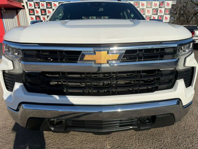 
								CHEVROLET SILVERADO 2023 full									