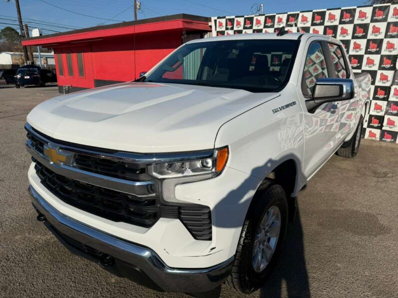 
								CHEVROLET SILVERADO 2023 full									