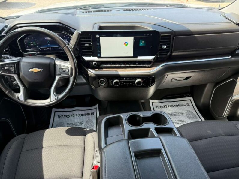 
								CHEVROLET SILVERADO 2022 full									