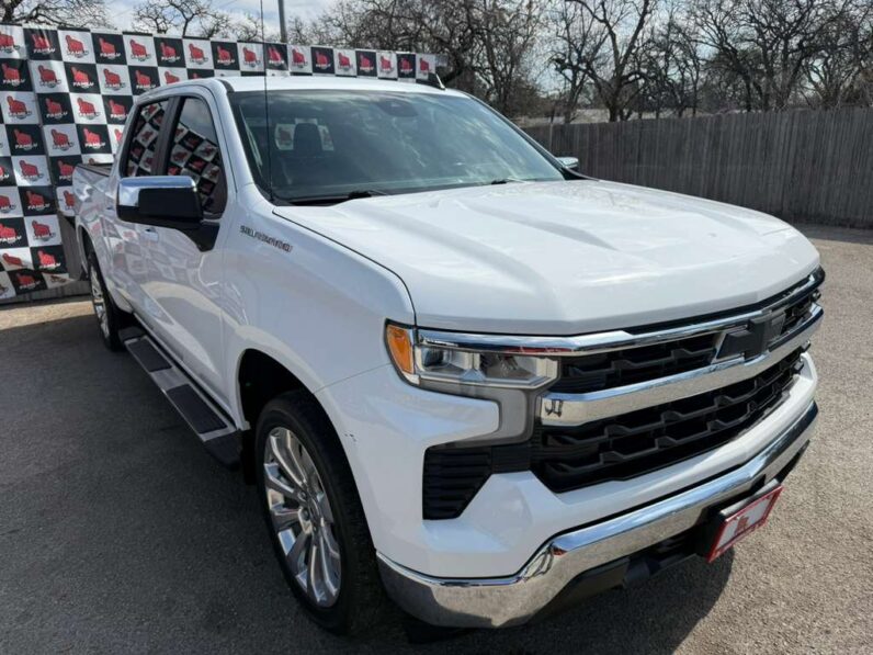 
								CHEVROLET SILVERADO 2022 full									