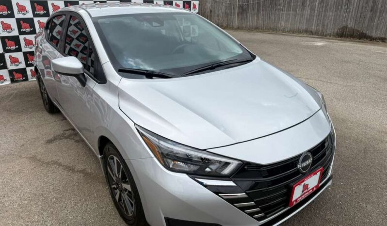 NISSAN VERSA 2025