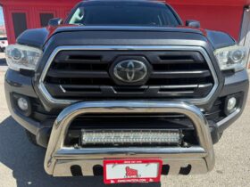 TOYOTA TACOMA 2018