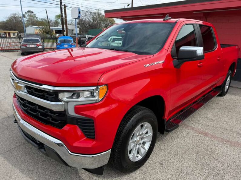 
								CHEVROLET SILVERADO 2024 full									