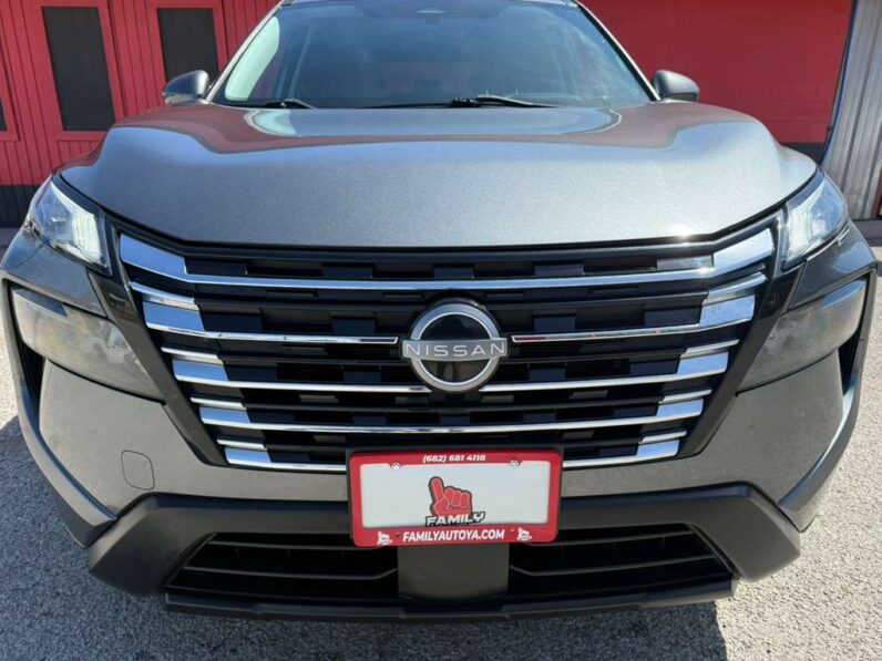 
								NISSAN ROGUE 2024 full									