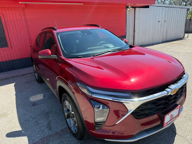 
								CHEVROLET TRAX 2025 full									