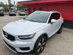 VOLVO XC 40 2020