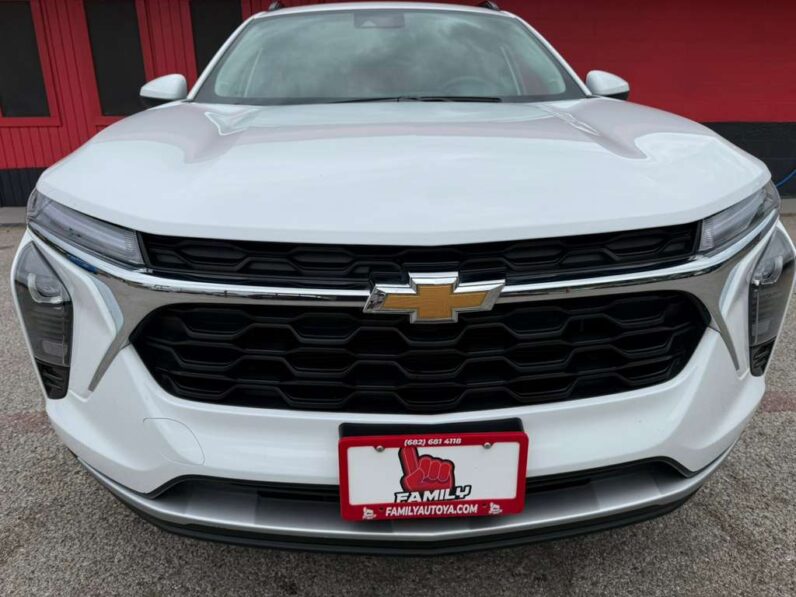 
								CHEVROLET TRAX 2025 full									