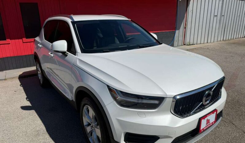 VOLVO XC40 2022