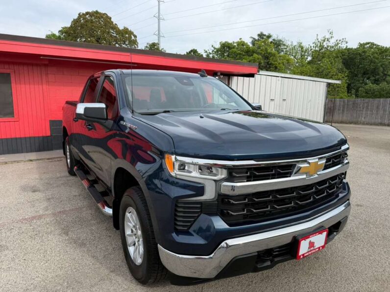 
								CHEVROLET SILVERADO 2022 full									