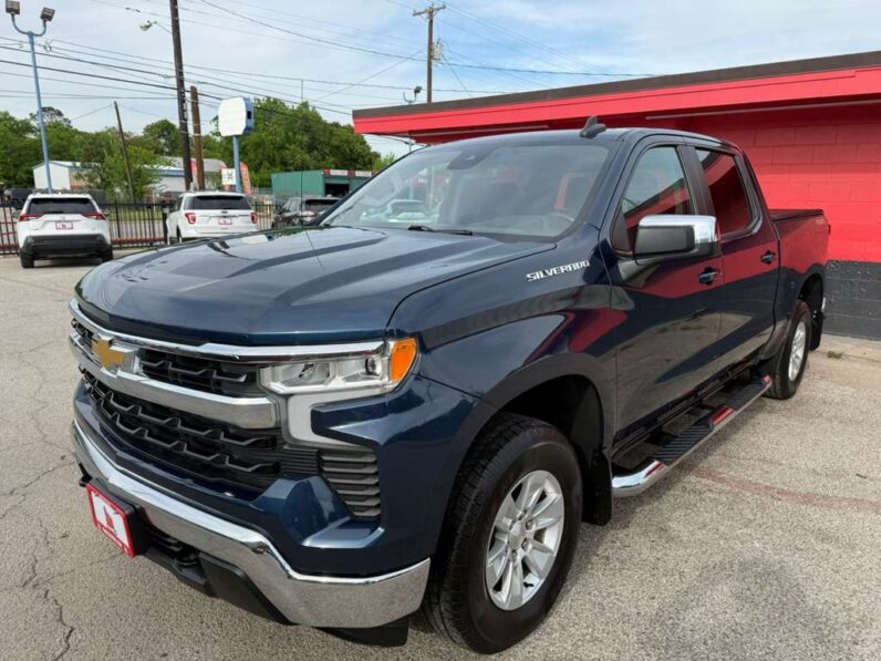 
								CHEVROLET SILVERADO 2022 full									