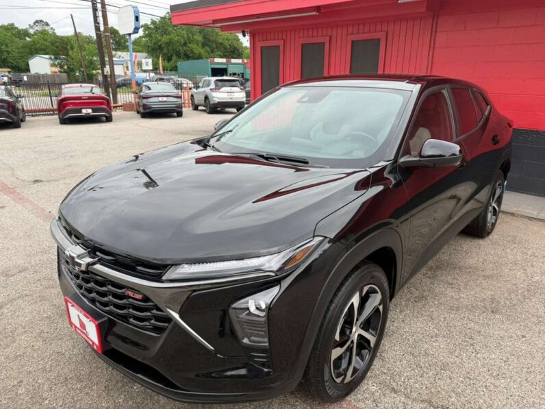 
								CHEVROLET TRAX 2025 full									