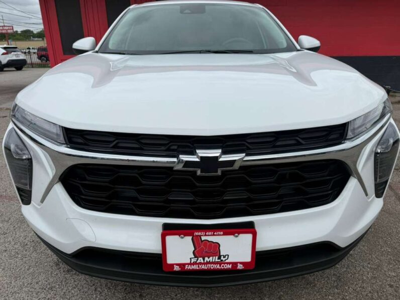 
								CHEVROLET TRAX 2025 full									