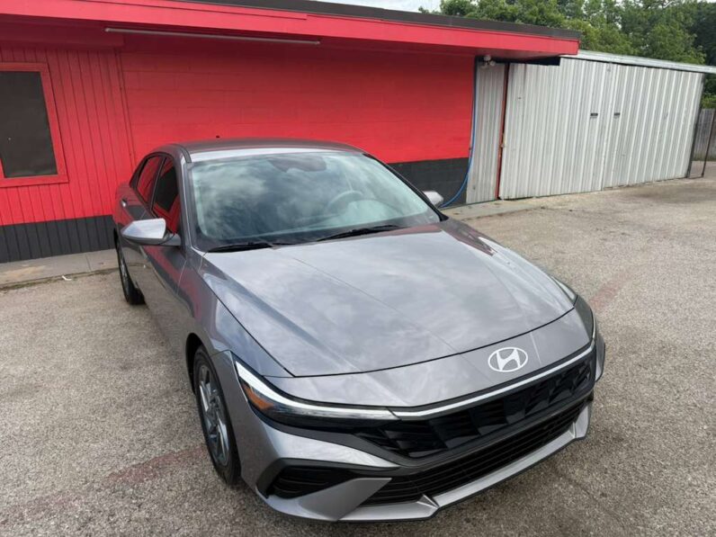 
								HYUNDAI ELANTRA 2024 full									