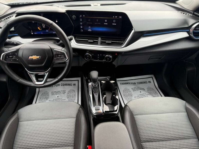 
								CHEVROLET TRAX 2025 full									